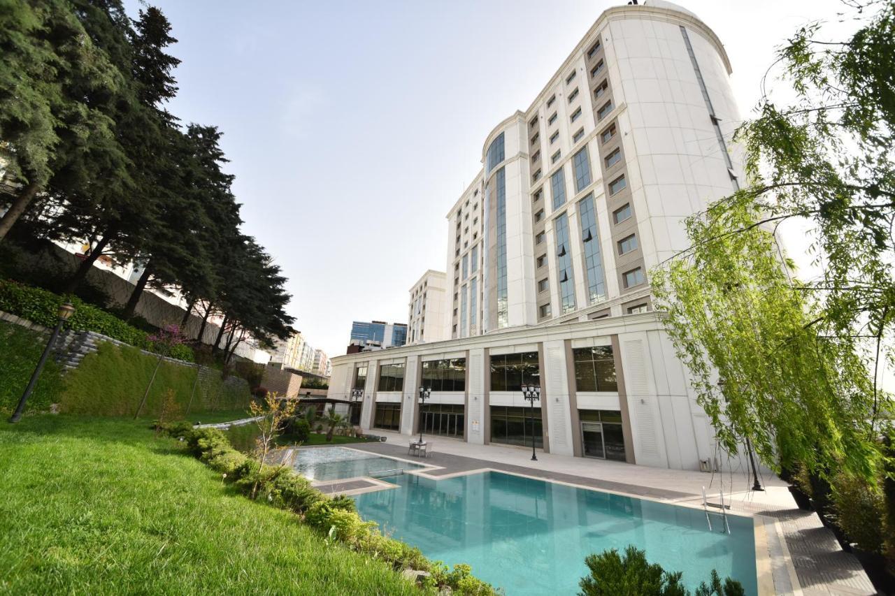 イスタンブール ギョネン ホテル エクステリア 写真 The hotel's swimming pool