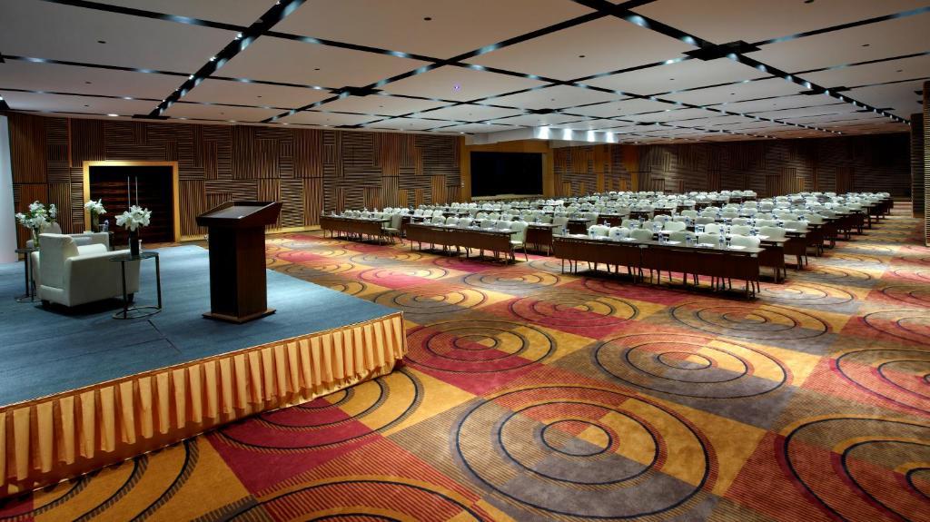 イスタンブール ギョネン ホテル エクステリア 写真 The International Conference Centre