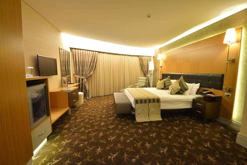 イスタンブール ギョネン ホテル エクステリア 写真 A room at the hotel
