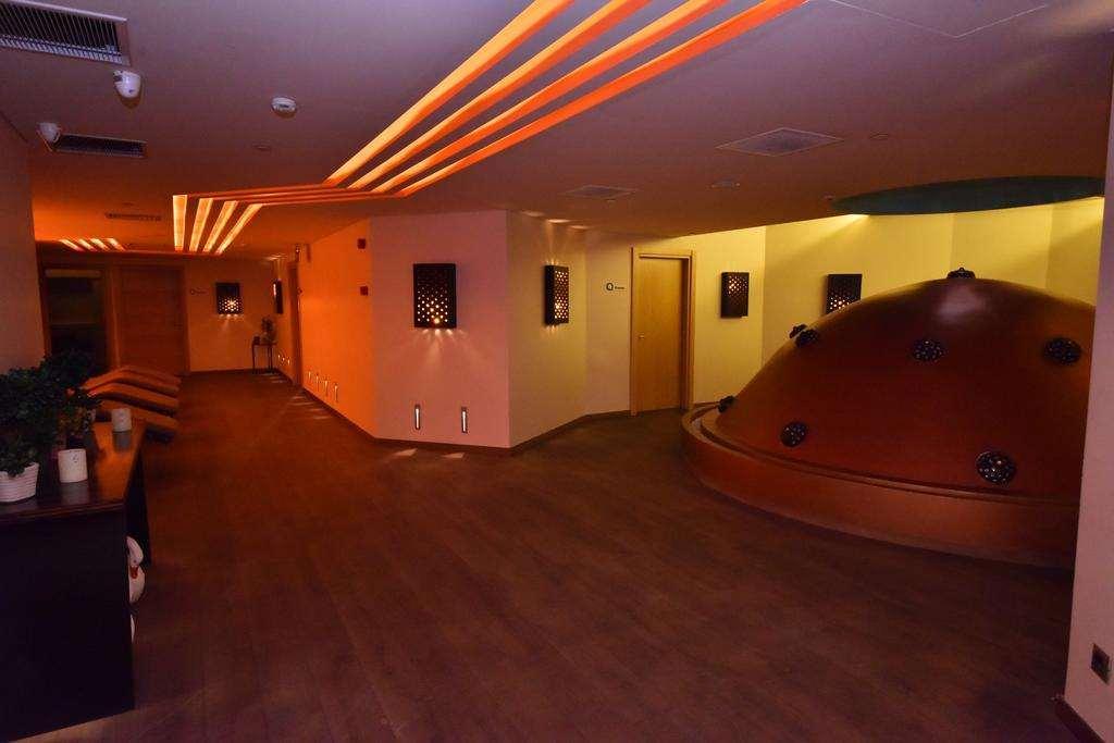 イスタンブール ギョネン ホテル エクステリア 写真 The interior of the hotel