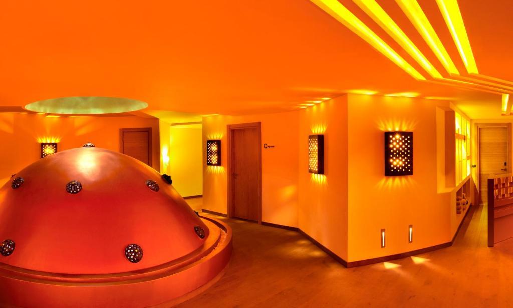 イスタンブール ギョネン ホテル エクステリア 写真 The interior of the hotel