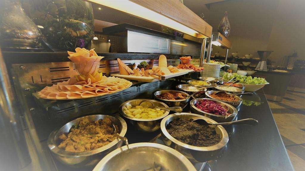 イスタンブール ギョネン ホテル エクステリア 写真 A selection of German salads